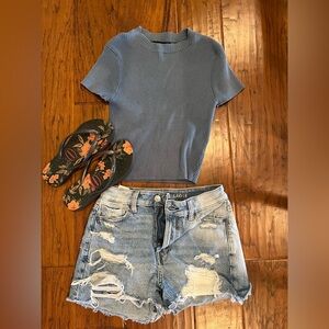 SUMMER BUNDLE Havaianas and Blue Ribbed Cropped Tee and American Eagle Shorts